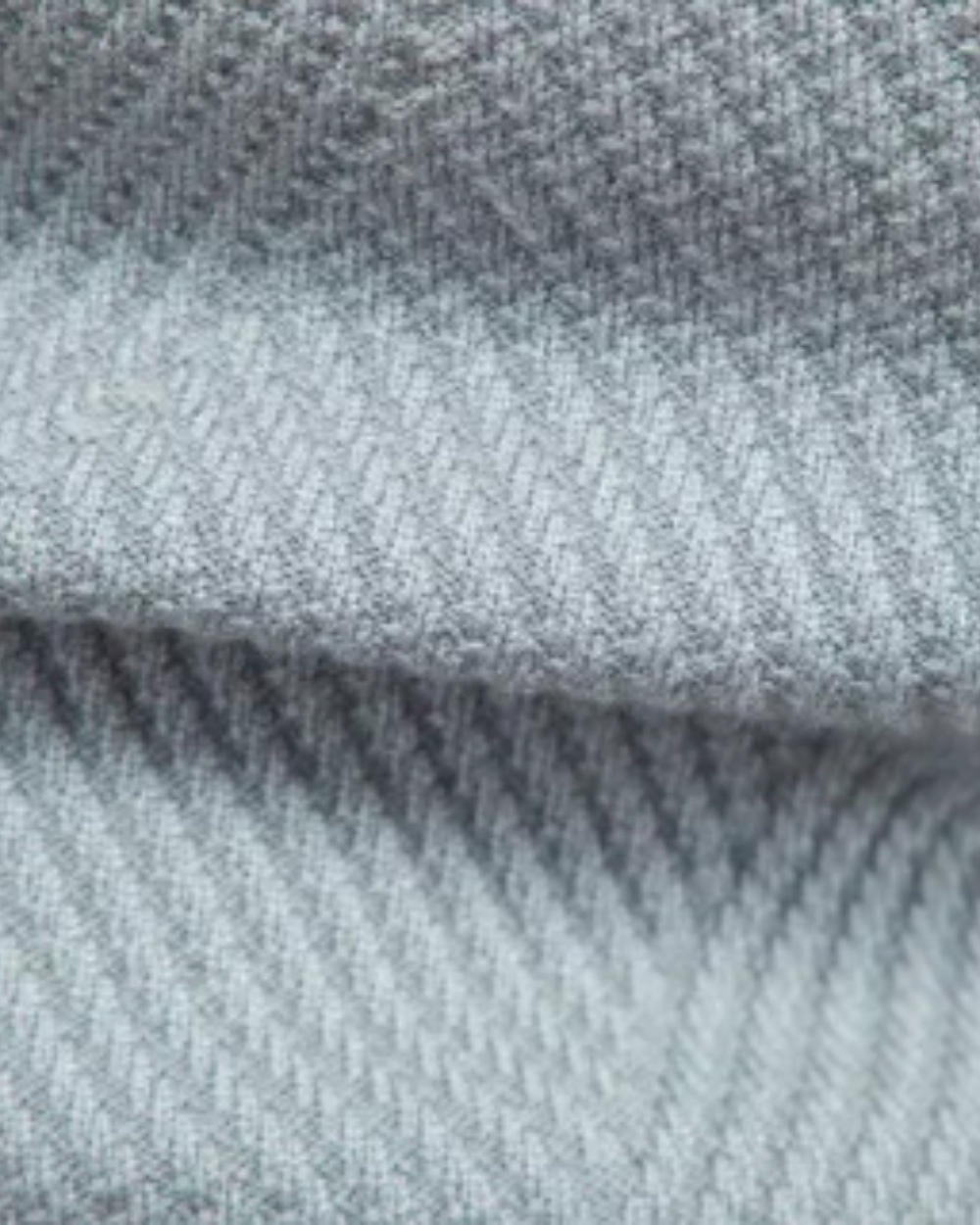 Stilvoller Herrenpullover mit Streifen